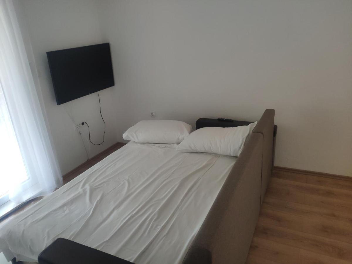 Apartment Tome Biograd Na Moru Eksteriør billede